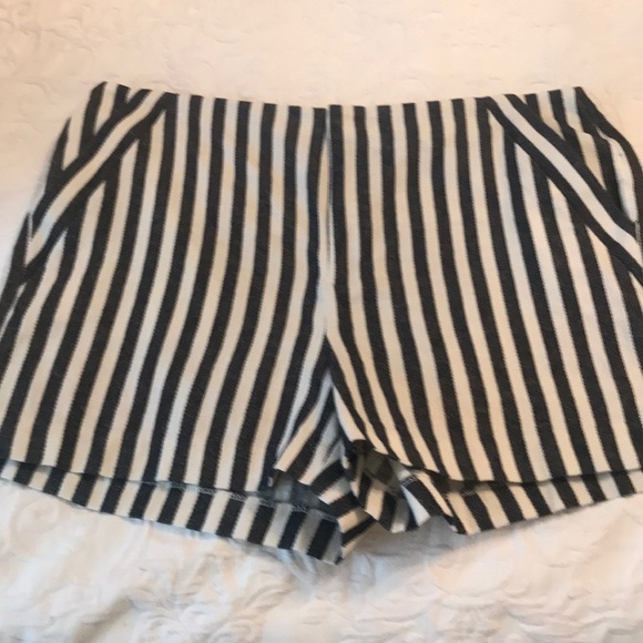 Banana Republic Pants - Banana Republic Shorts